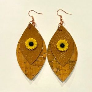 🌻 Sunflower 🌻 cork & faux leather earrings